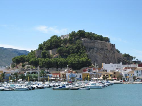 Isla de Beniidormi, Castillo de Denia sobre un famoso monte‐atalaya de los romanos.