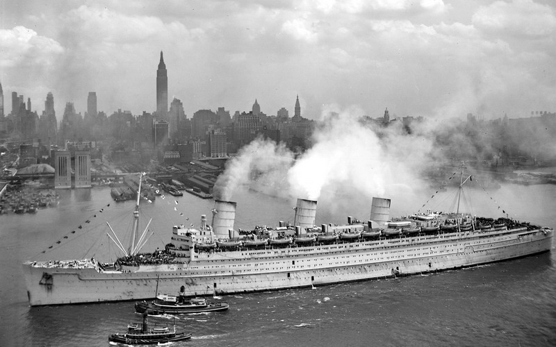 El "Queen Mary” fotografiado el 20 de junio de 1945