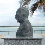 Busto en memoria del doctor don Manuel López Vázquez.